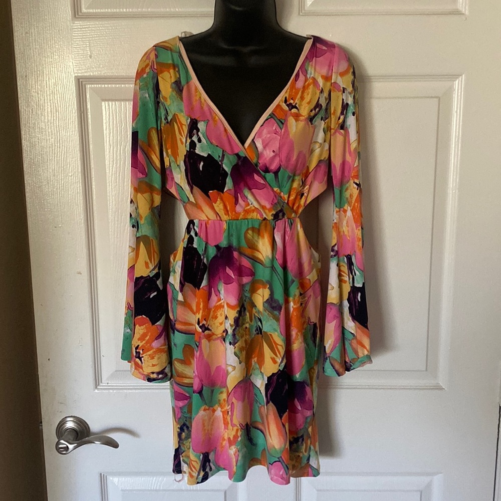 Beautiful floral dress with cutout detail